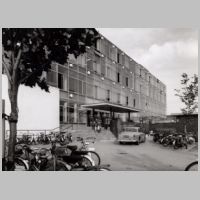 Instituut voor Kunstnijverheidsonderwijs (1968), Amsterdam, Netherlands, photo architecture-history.org,2.jpg
